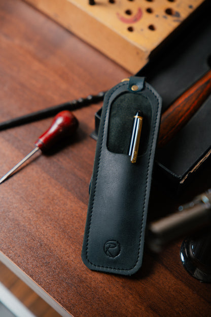 Reese Heritage Pen Sleeve