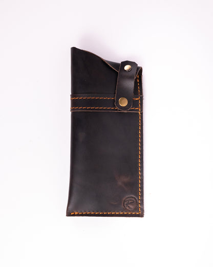 Reese Sunwear Pouch - Handcrafted Vintage Leather Elegance