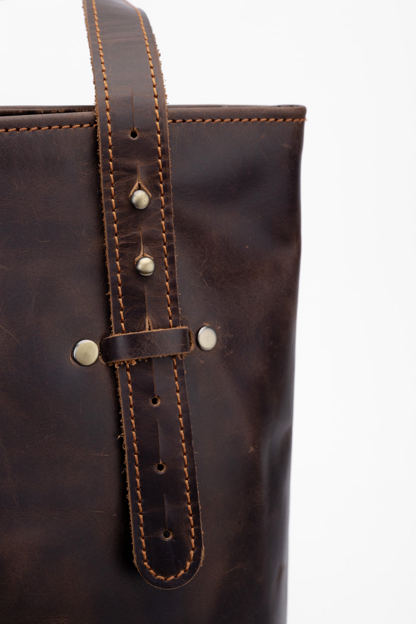 Reese Classic Tote – Handcrafted Vintage Leather Elegance