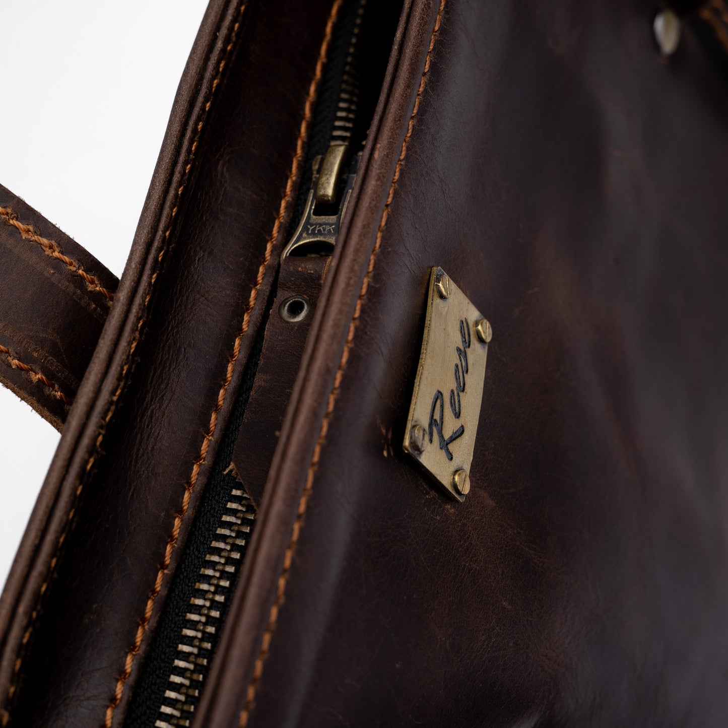 Reese Classic Tote – Handcrafted Vintage Leather Elegance