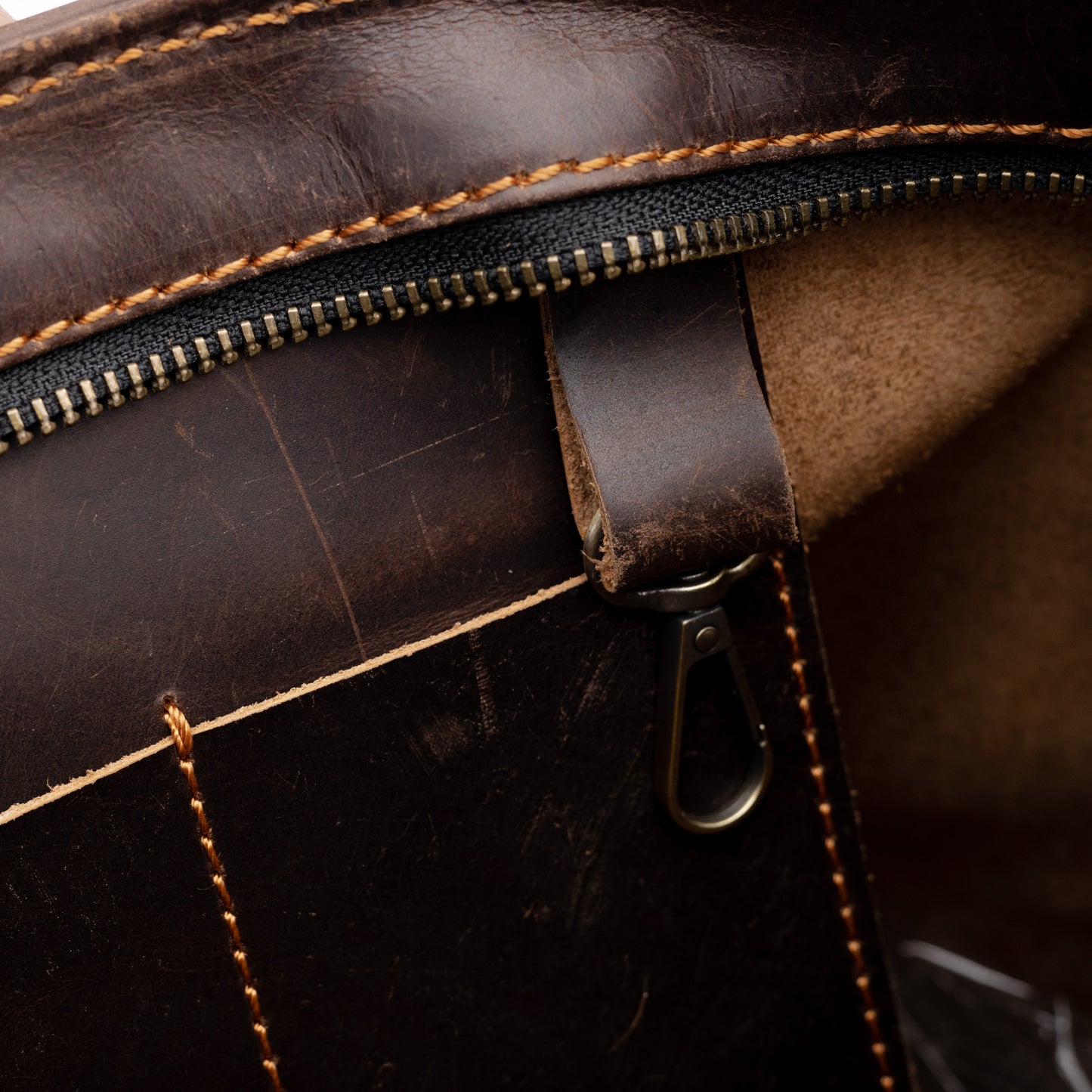 Reese Classic Tote – Handcrafted Vintage Leather Elegance