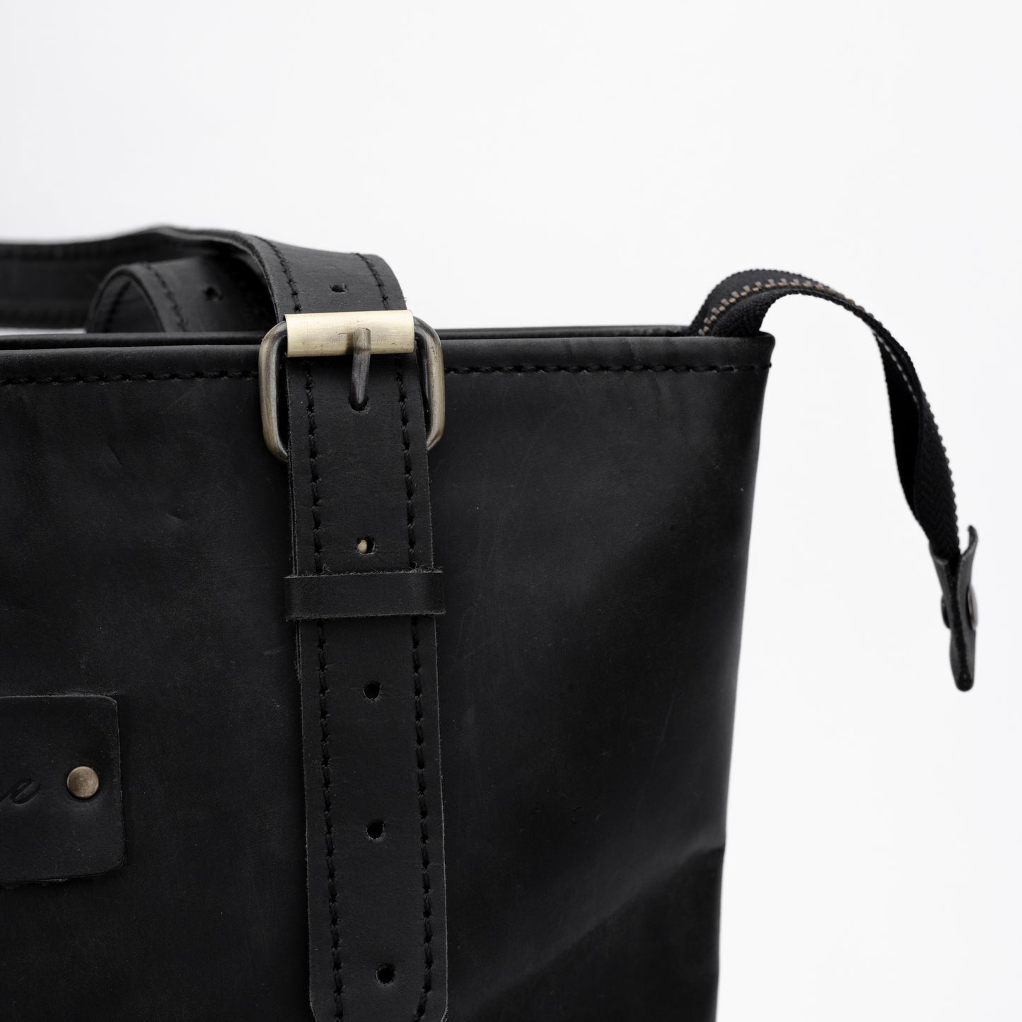 Reese Classic Tote – Handcrafted Vintage Leather Elegance