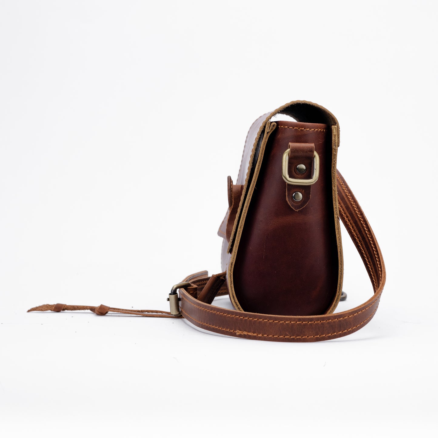 Reese Heritage Crossbody – Compact, Handcrafted, and Timeless
