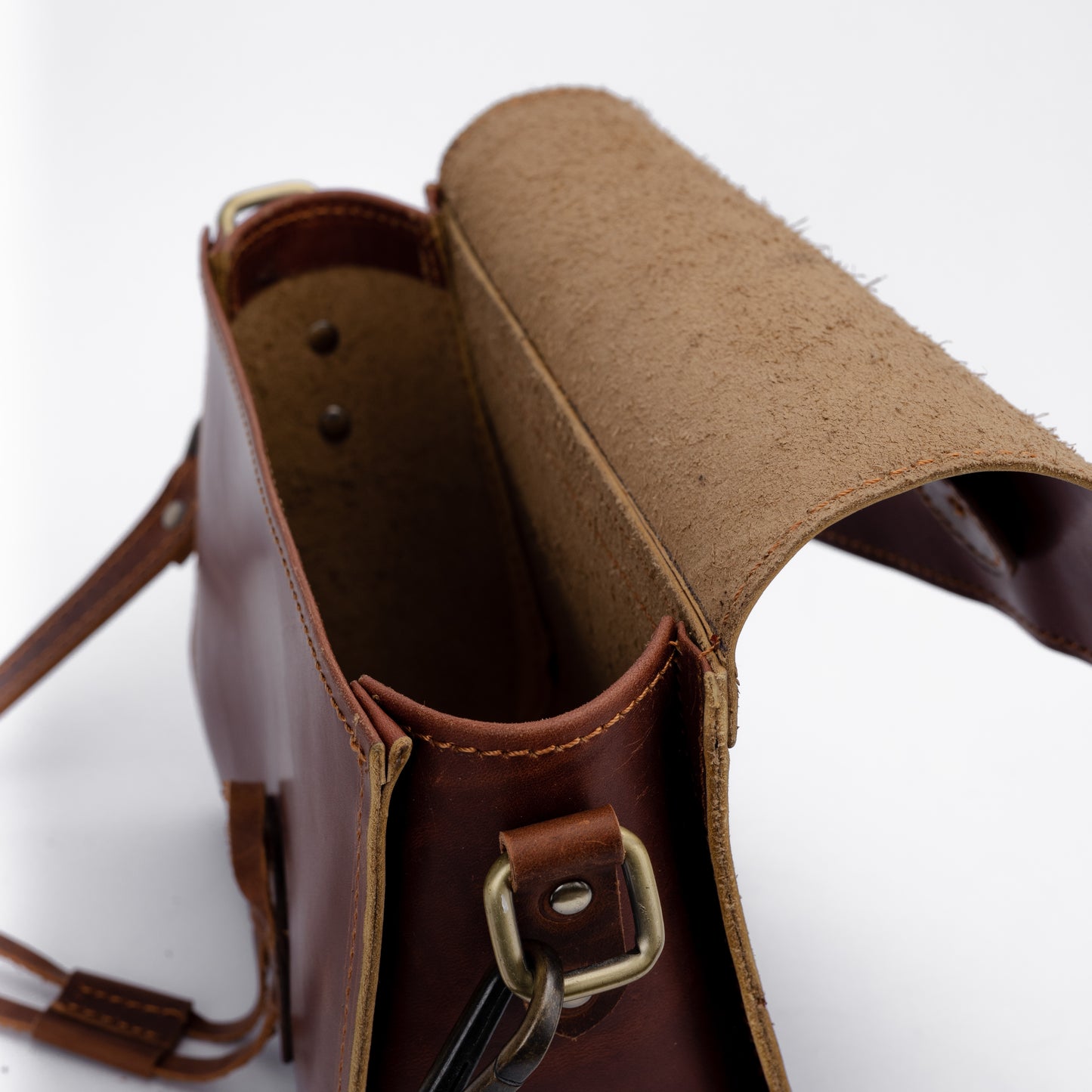 Reese Heritage Crossbody – Compact, Handcrafted, and Timeless