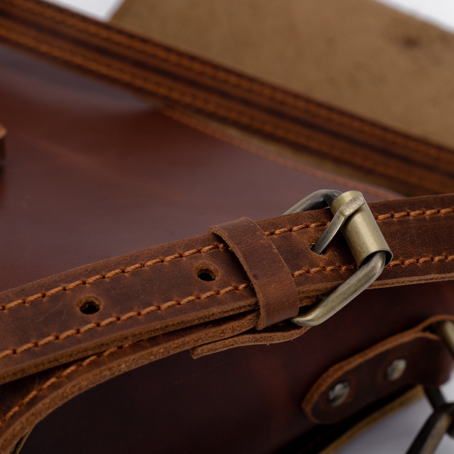 Reese Heritage Crossbody – Compact, Handcrafted, and Timeless