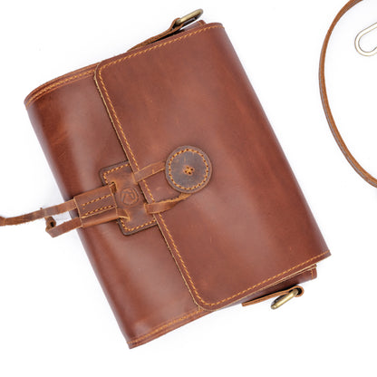 Reese Heritage Crossbody – Compact, Handcrafted, and Timeless